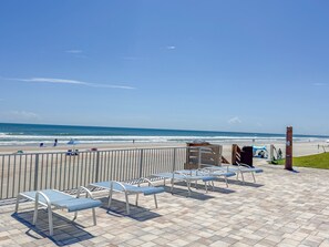 Property grounds - Nautical-Themed Oceanfront Condo with a Telescope! (New Smyrna Beach)