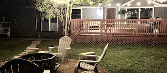 Spacious Rural Stay Near Texas A&M - Great for Families, Game Days & Gatherings