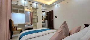 3 dormitorios, tabla de planchar con plancha, wifi y ropa de cama