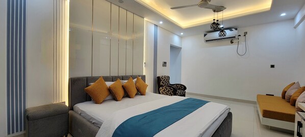 3 makuuhuonetta, silitysrauta/-lauta, Wi-Fi, vuodevaatteet