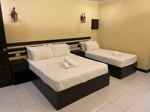 Habitación triple | Insonorización y wifi gratis 