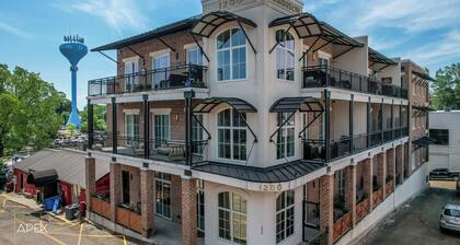 The Little Easy by Apex Short Term Stays