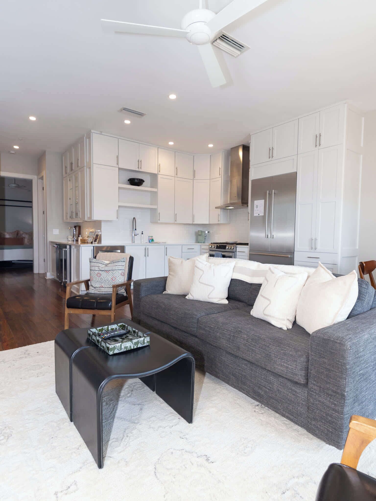 TV, fireplace, offices