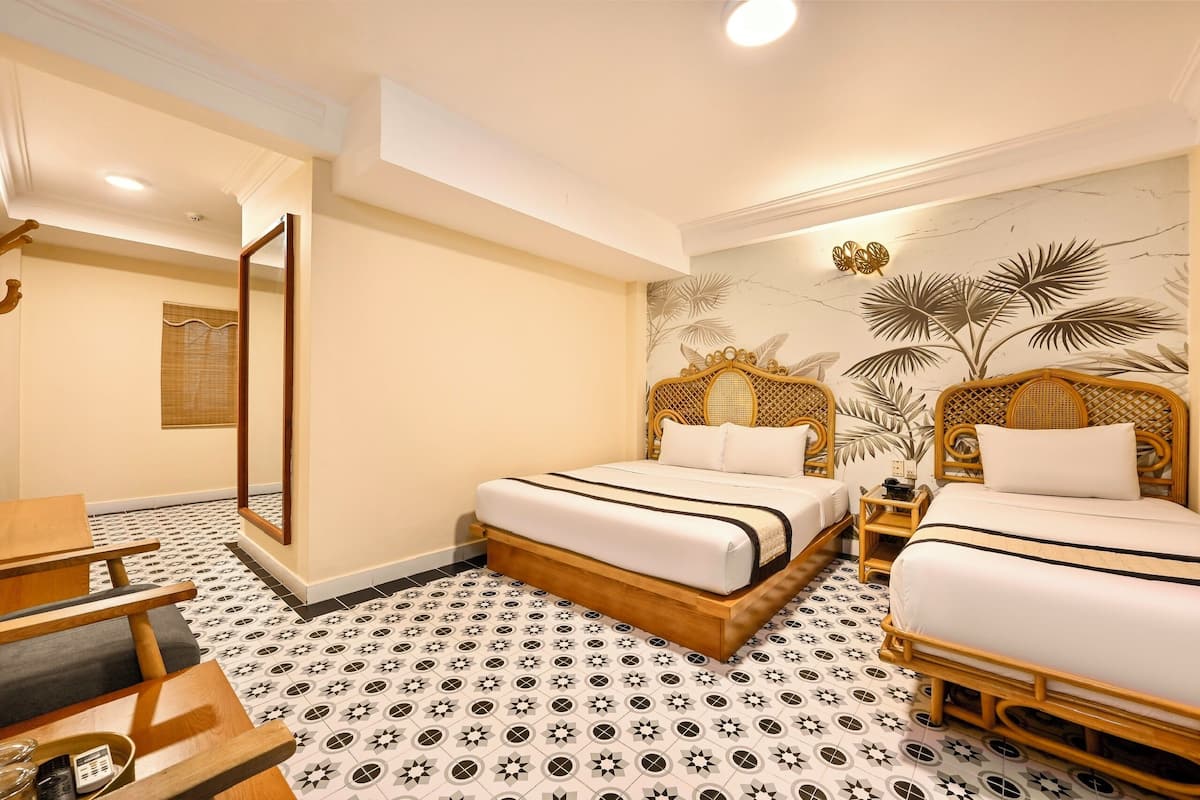 Premium Triple Room | 1 bedroom, memory foam beds, minibar, in-room safe