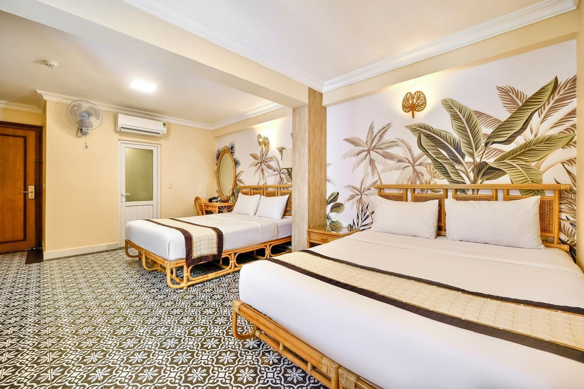 Quadrupla familiare | Materassi in memory foam, minibar, cassaforte in camera, una scrivania