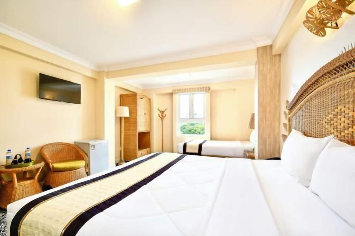 Memory foam beds, minibar, in-room safe, desk