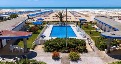 La Casina Del Pescatore On the Beach, Marina di Pietrasanta, Italy