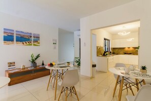 Dining - SwieqiStay room4 shared bath - Paceville, IS-SWIEQI, Malta (IS-SWIEQI)