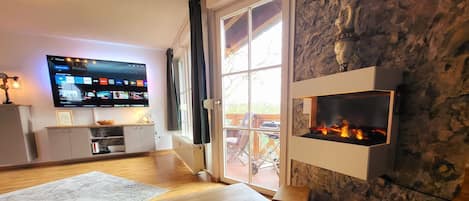Tv, dvd-spelare och en stereo