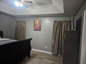 3 dormitorios, tabla de planchar con plancha, wifi gratis y ropa de cama