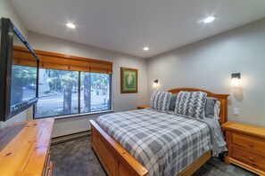 Unclassified image, 4 of 49, button - Remodeled Condo w/ View & Near Gondola 590 (Mammoth Lakes)