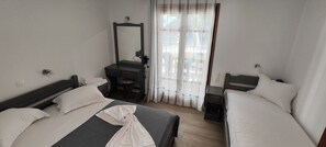 1 bedroom, Egyptian cotton sheets, premium bedding, Select Comfort beds - Odyssey (Kalymnos)