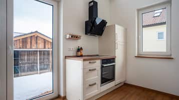 Kühlschrank, Ofen, Herdplatte, Geschirrspüler