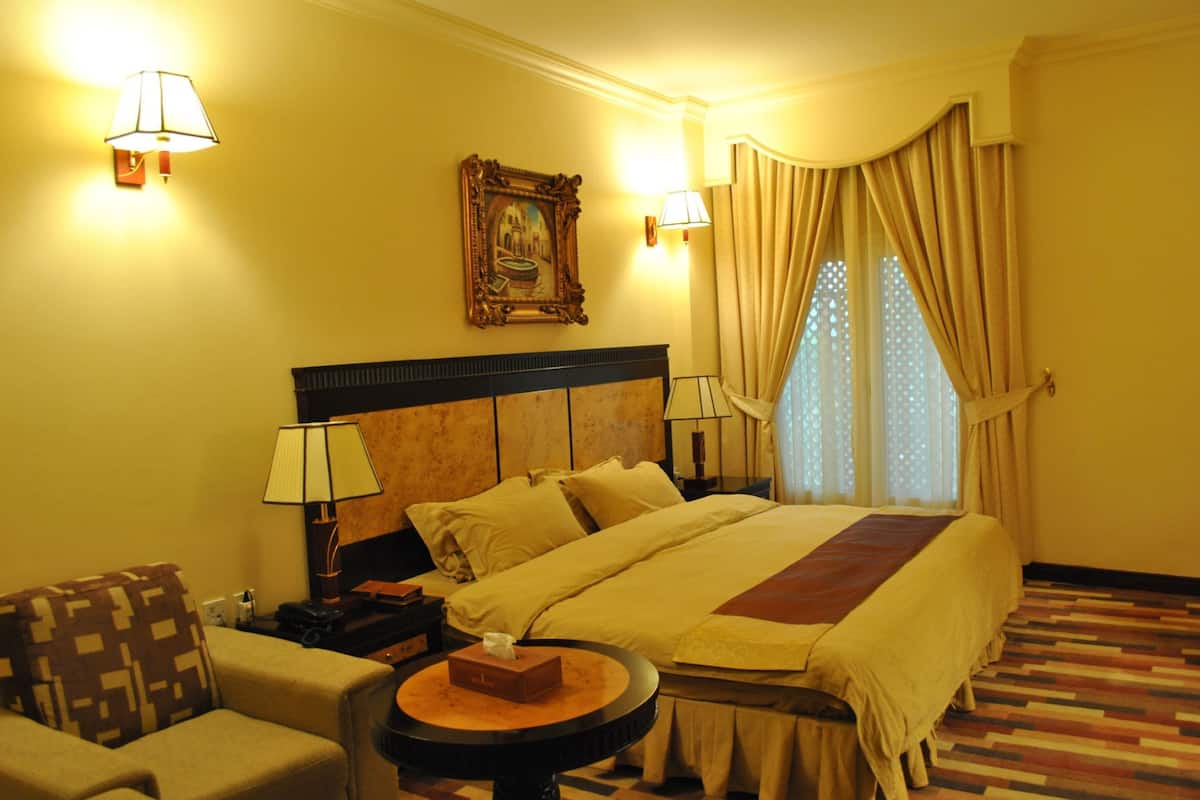 1 bedroom, desk, laptop workspace, free WiFi
