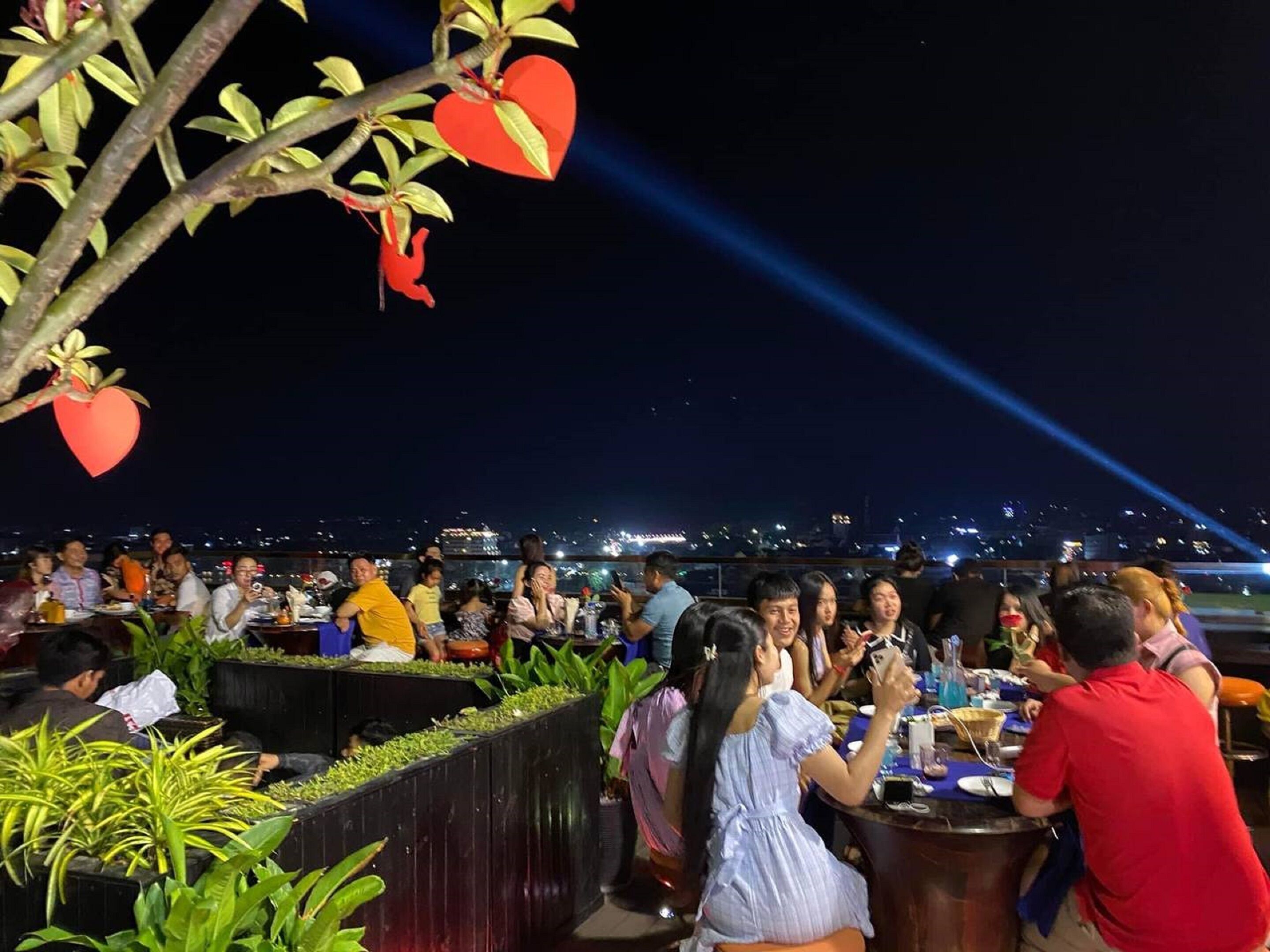 Thức ăn và đồ uống