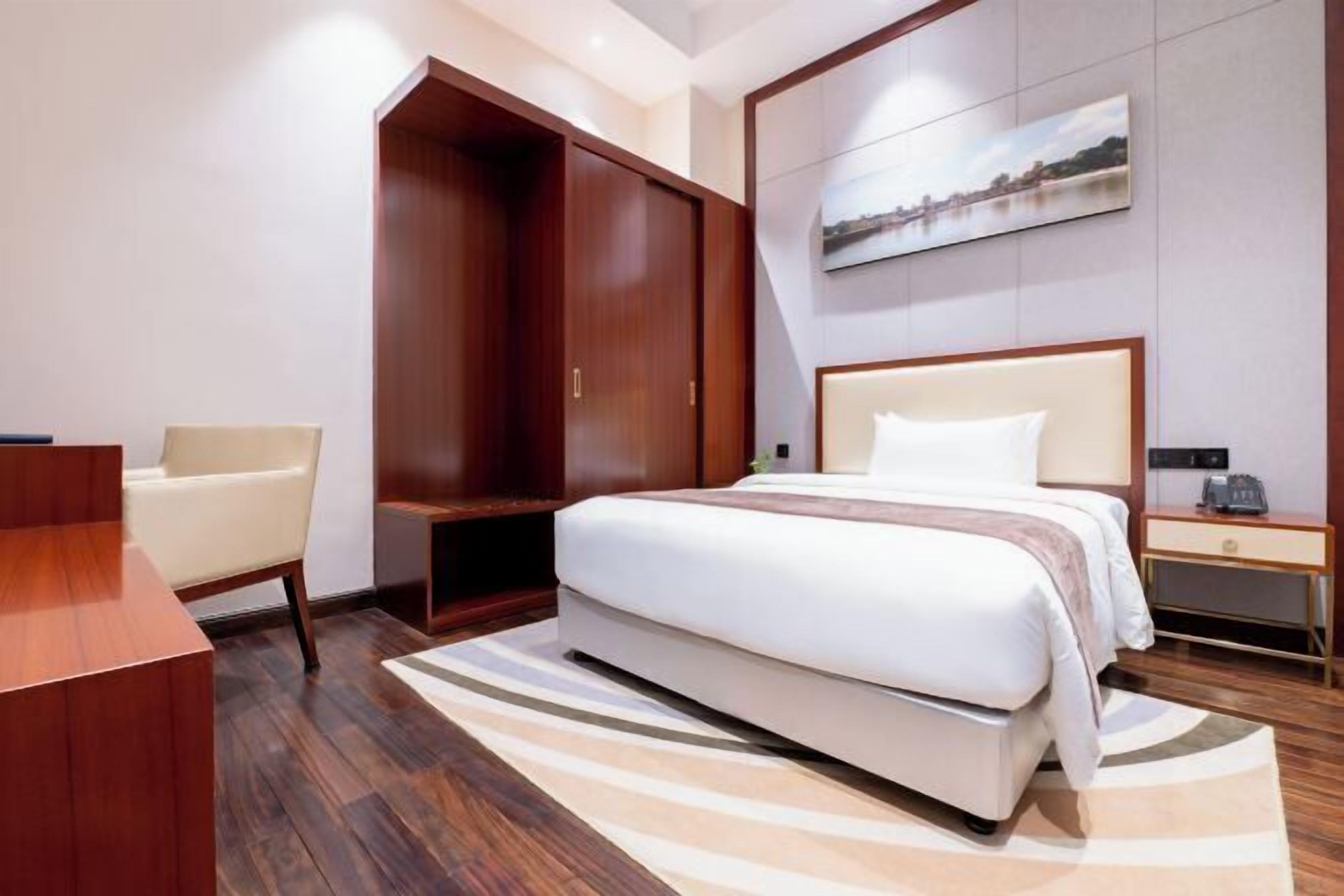 Ropa de cama de alta calidad, minibar, caja fuerte