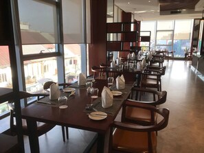 Restaurant - V V Hotel Battambang (Battambang)