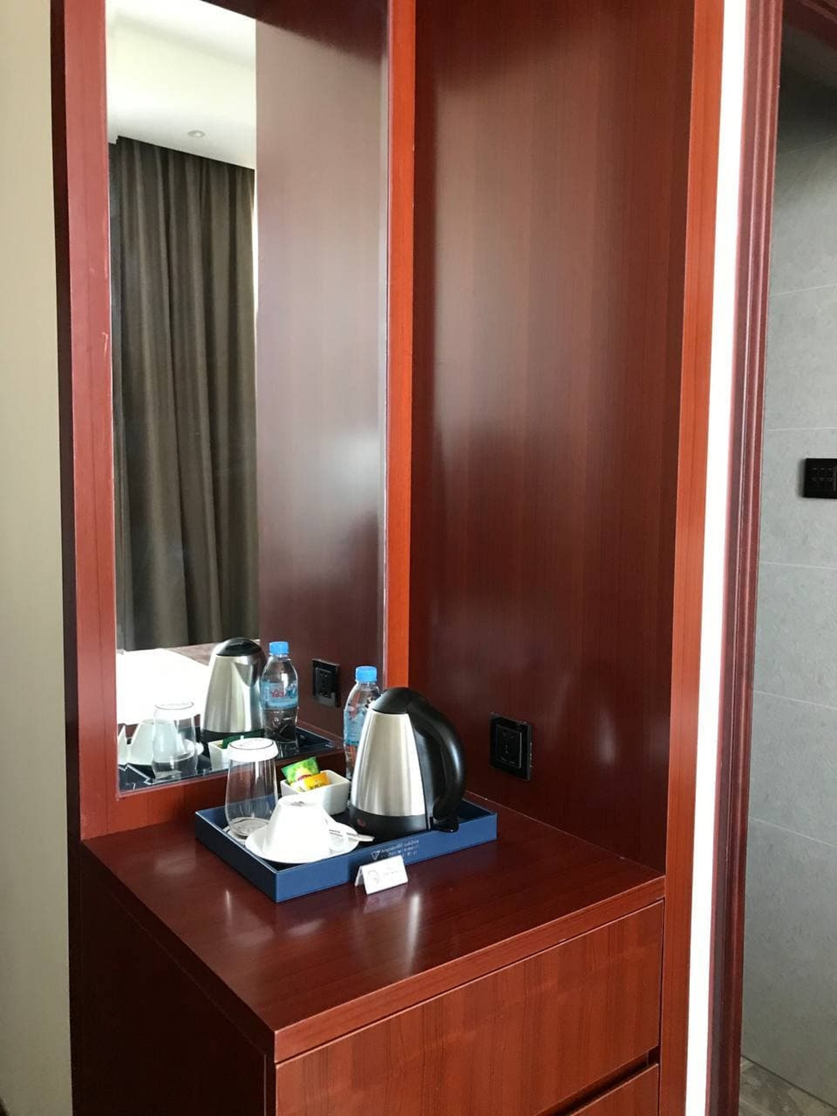 Premium bedding, minibar, in-room safe, iron/ironing board