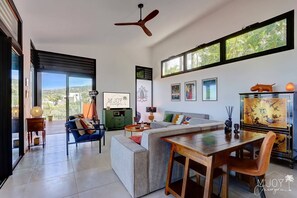 TV - VILLA KALAÉ (ETANG SALE LES HAUTS)