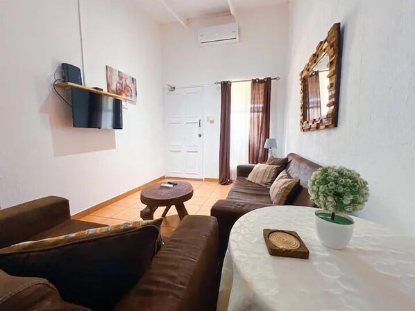 Standard Villa | Living area - Villa Paraíso Mango 4 (Jacó)