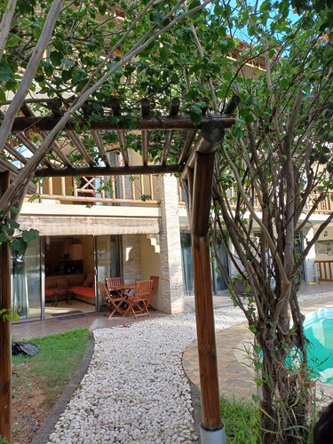 Cosy apartment unit in a triplex at less 100m from the beach with a common pool