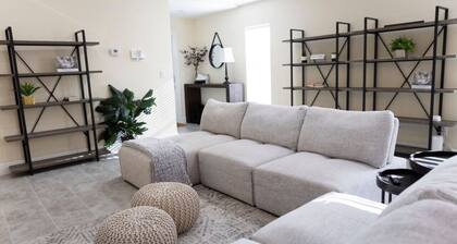 Palm Beach Getaway near beaches +hot tub/mini golf