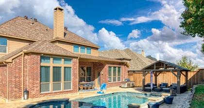 Luxury Home/ Pool, Cinema and Game Room