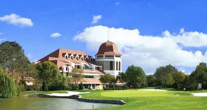 Tianjin Warner International Golf Club