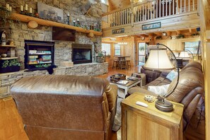 TV, fireplace, table football, ping pong - Cabin at Coosawattee River Resort with private hot tub, pool & river access (Ellijay)