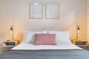 2 habitaciones, tabla de planchar con plancha y wifi gratis 