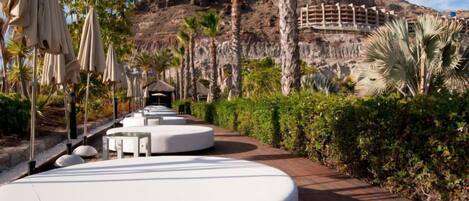 Enceinte de lâhĂ©bergement