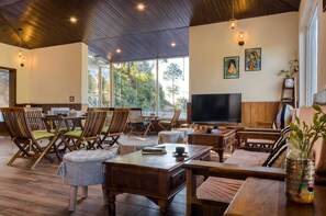 Flat-screen TV - The FrostWood (Ranikhet)