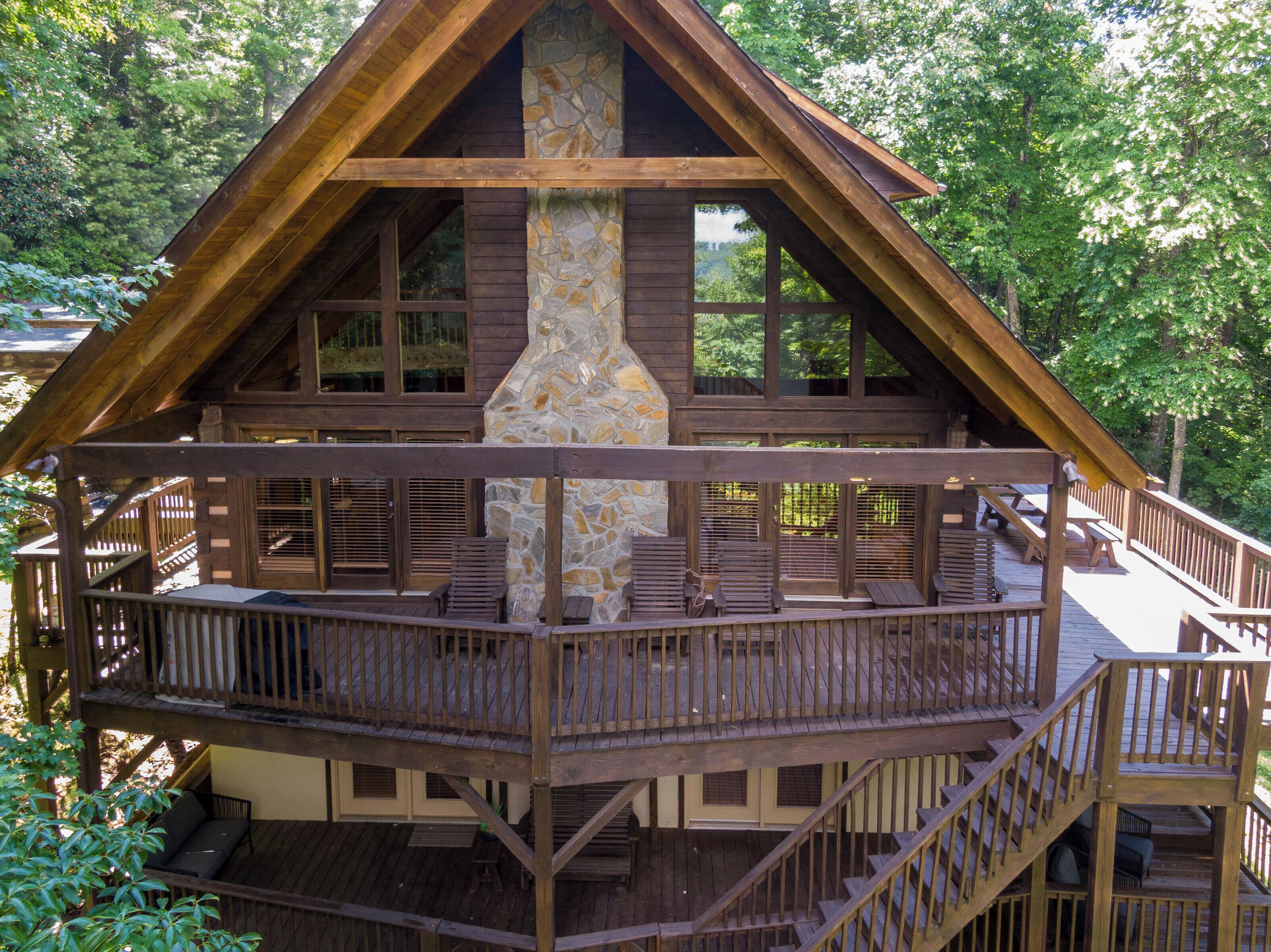 Welcome to Happy Trees Cabin