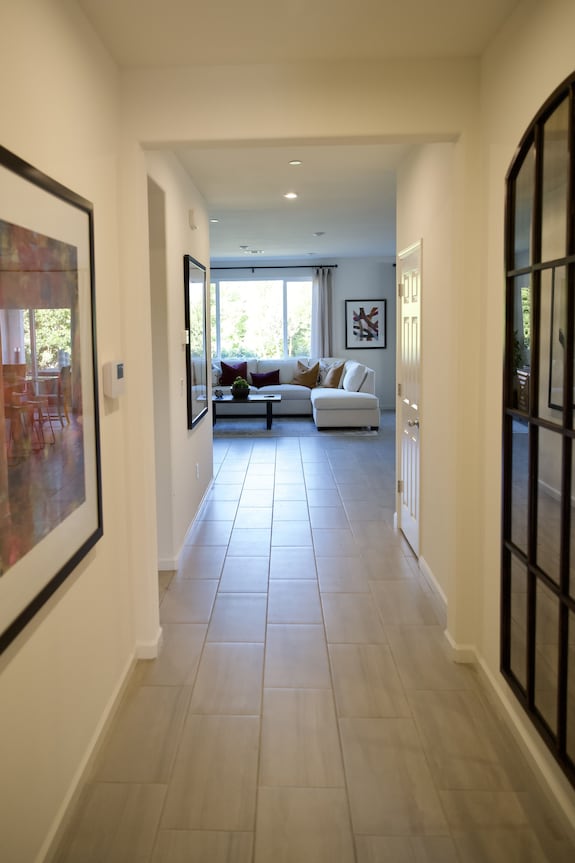 New 3b Home / Near Sequoia, Ev, +More - Exeter, CA