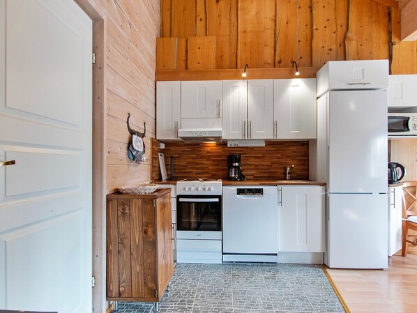 Frigorífic, microones, rentaplats i torradora 