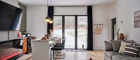 Téléviseur, bureau