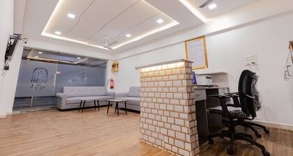 Hotel Lennox Best In surat