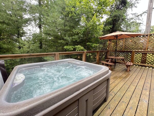 Outdoor spa tub