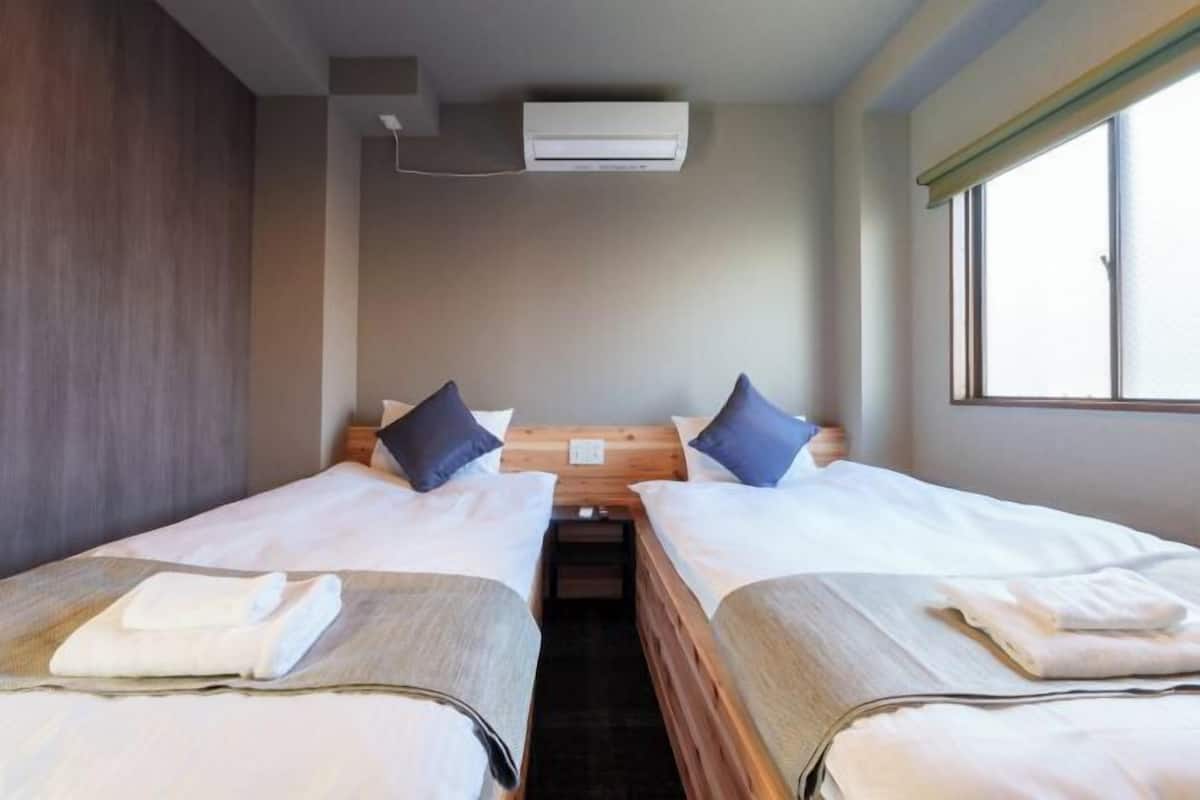 1 bedroom, desk, free WiFi, bed sheets