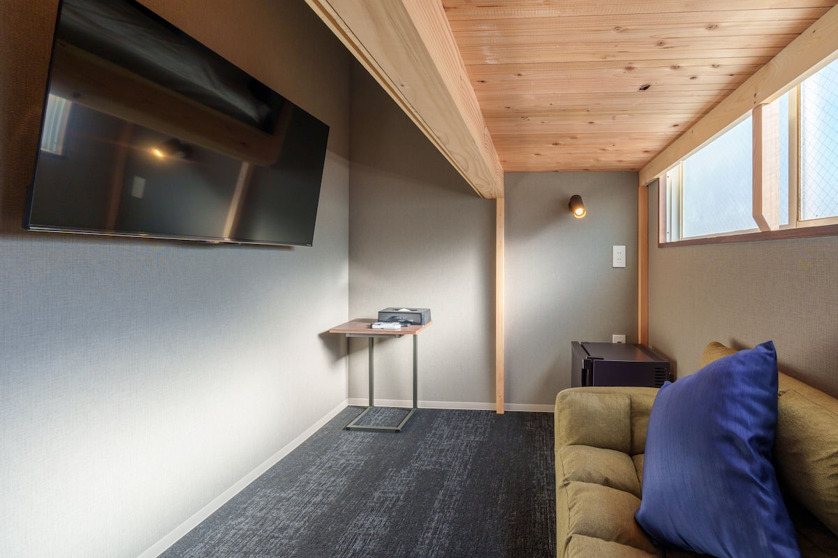 Standard Single Room | Desk, free WiFi, bed sheets