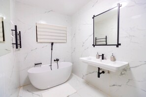 Apartment, 3 Schlafzimmer | Badezimmer
