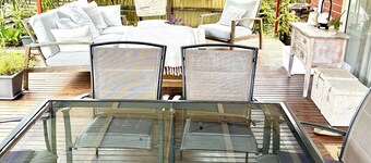 A charming european cottage close to the beach. 