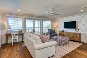 Smart TV - Oceanfront! Luxury Home, Waterfront to Ocean and Inlet, Brand New, Custom, Gourmet Kitchen, Arcade! (Saint Augustine)