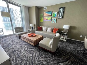 Televisie en een kantoor