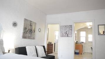 1 bedroom, iron/ironing board, free WiFi