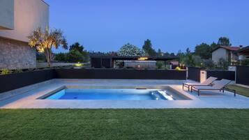 Beheizter Pool