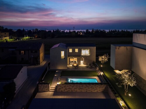 Villa Greghe-Luxury and comfort with swimming pool