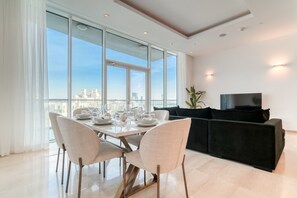 Dining - Palm Living: Modern Luxury, Mediterranean Vibes (Dubai)
