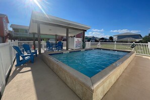 Pool - Shared Pool, Parking for 6, Golf Cart Access (Port Aransas)