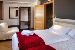 Room - 28A01 Aptos Lola Penarronda - A Rubia (Castropol)